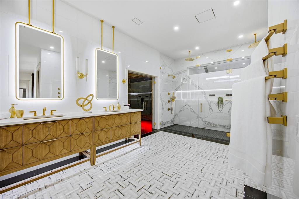 1000 West Wintergreen Road DeSoto, TX 75115 - Photo 8 of 40 a bathroom with a double vanity sink mirror and shower