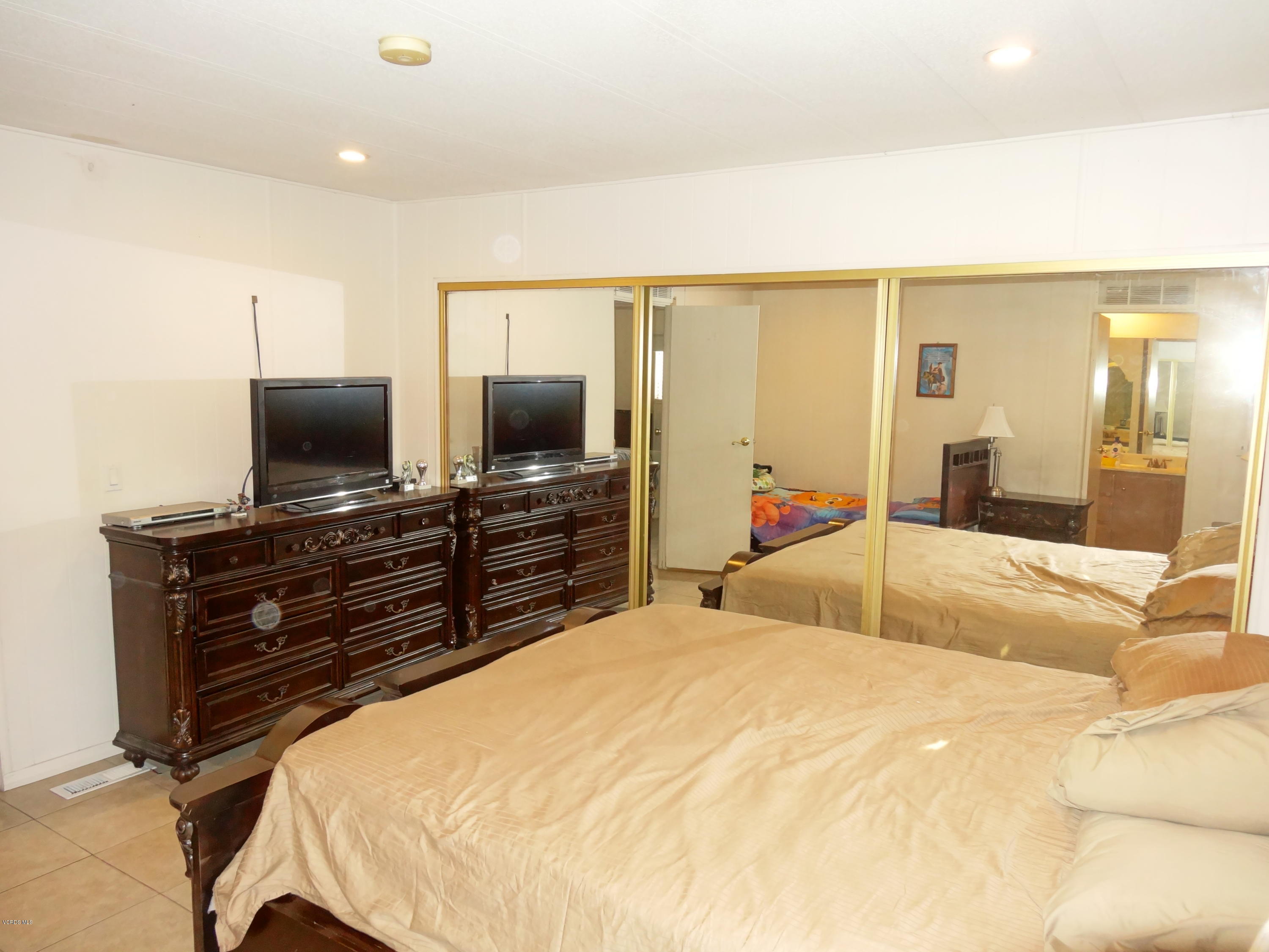 1550 Rory Lane, Unit 119 Simi Valley, CA 93063 - Photo 17 of 54 DSC01131
