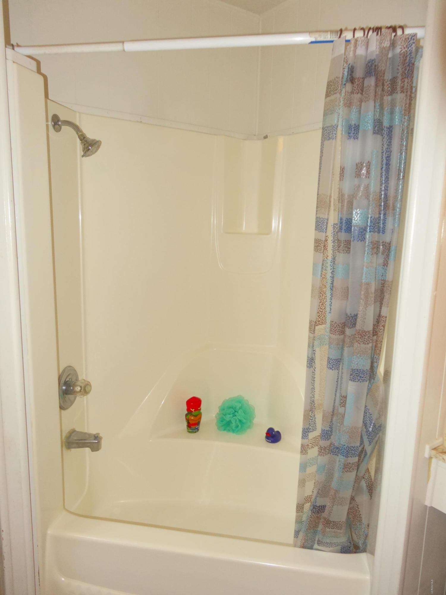 1550 Rory Lane, Unit 119 Simi Valley, CA 93063 - Photo 41 of 54 DSC01136