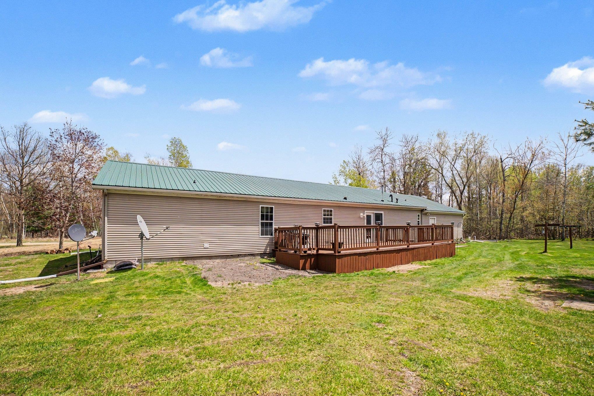2510 Martin Road Beaverton, MI 48612 - Photo 31 of 33