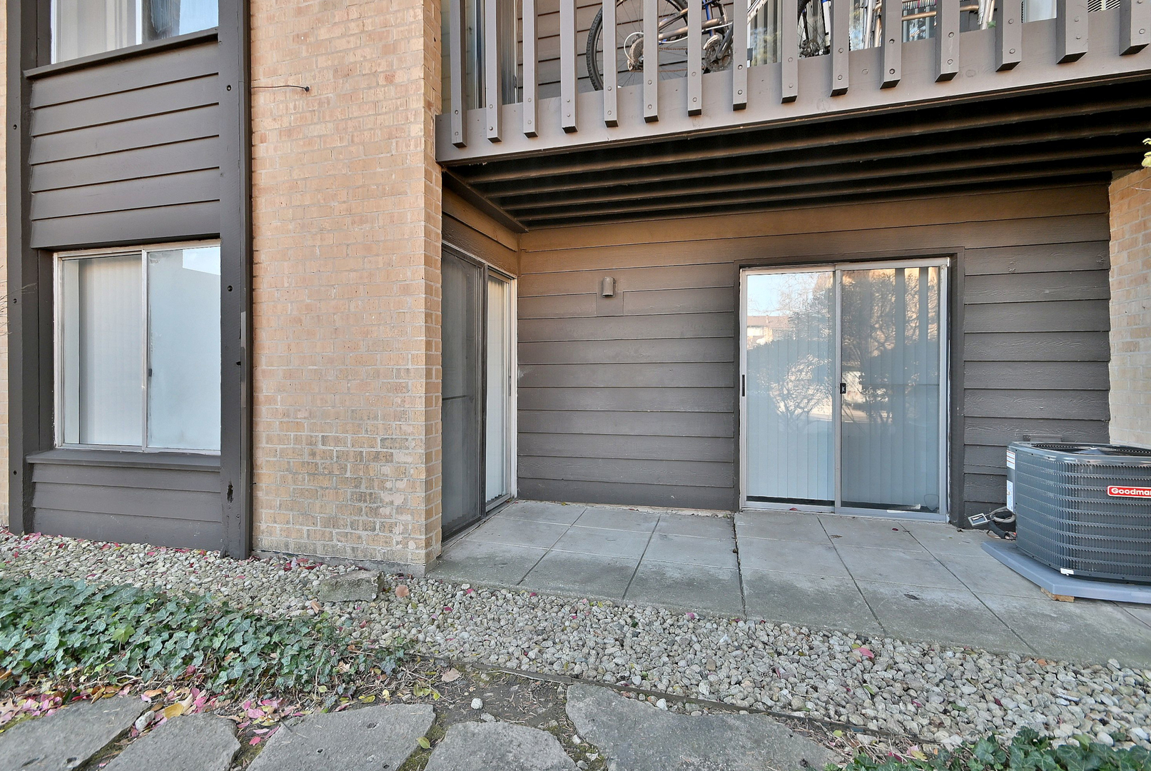 6177 Knoll Wood Road, Unit 102 Willowbrook, IL 60527 - Photo 15 of 19 a view of wooden door