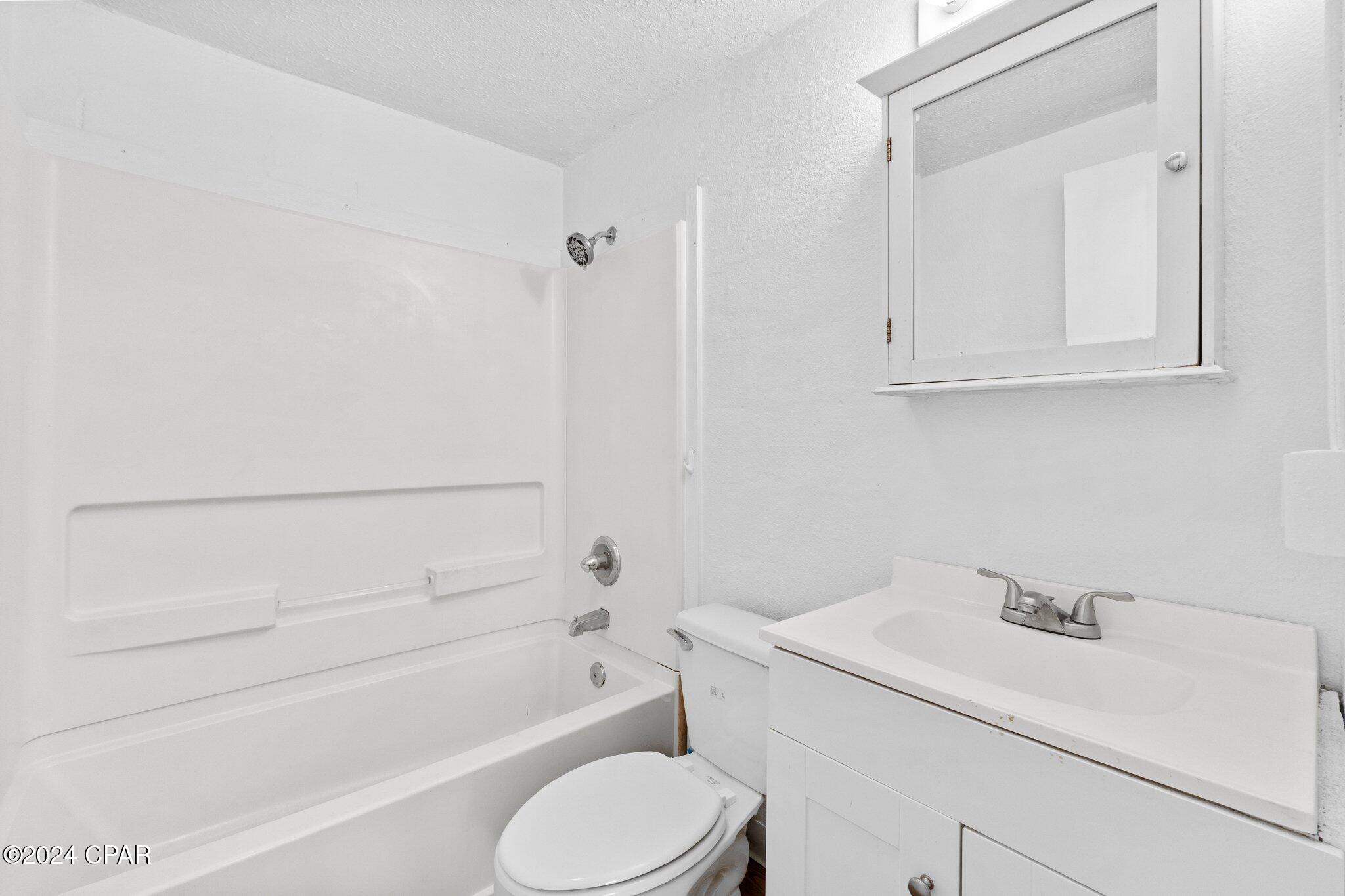 3512 Roche Avenue Vernon, FL 32462 - Photo 17 of 48 Gallery Image 17