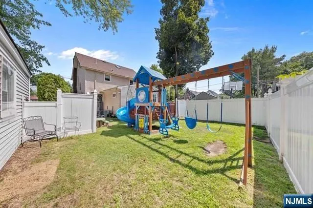 $849,000 | 940 Garrison Avenue, Teaneck, NJ 07666