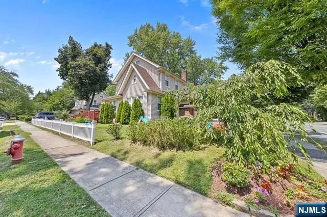 $849,000 | 940 Garrison Avenue, Teaneck, NJ 07666