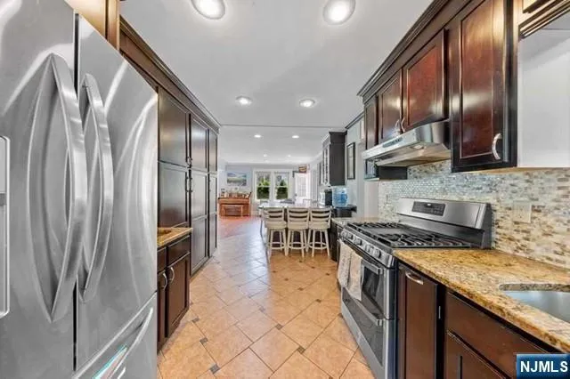 $849,000 | 940 Garrison Avenue, Teaneck, NJ 07666