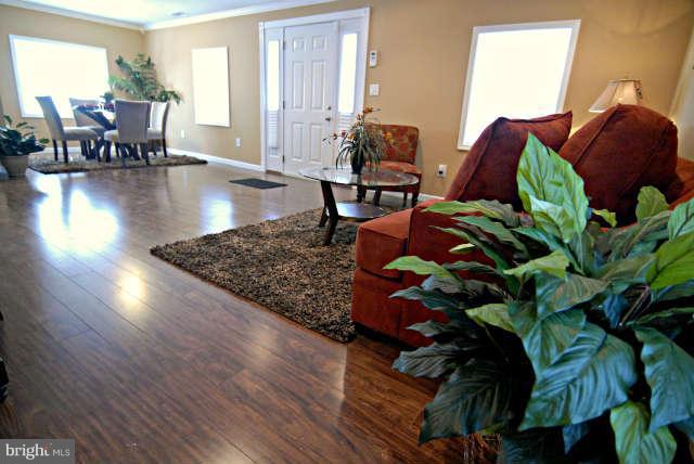 8685 Pine Tree Road Jessup, MD 20794 - Photo 8 of 30 Living Room