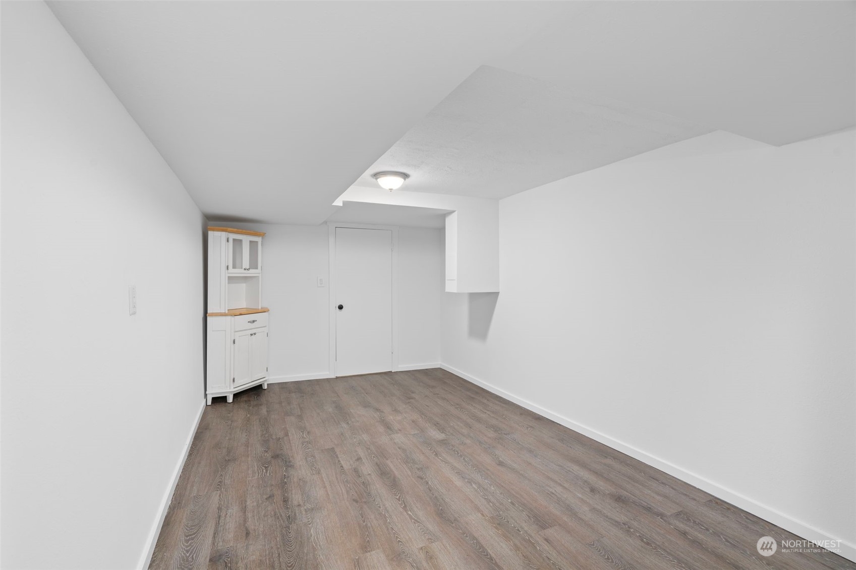 10249 Renton Avenue South Seattle, WA 98178 - Photo 14 of 31 Gallery Image 14