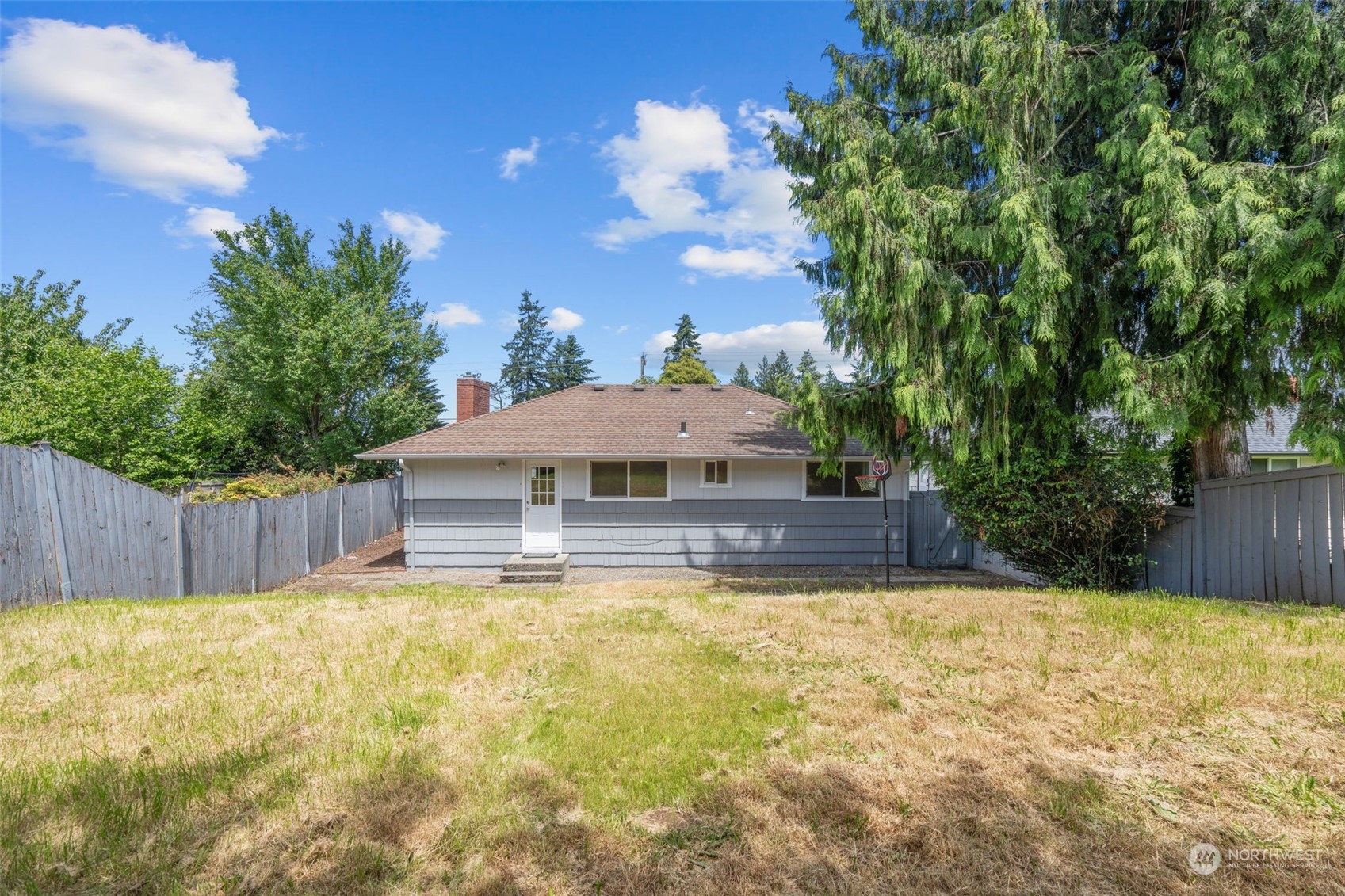 10249 Renton Avenue South Seattle, WA 98178 - Photo 23 of 31 Gallery Image 23