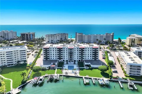 $875,000 | 3430 Gulf Shore Boulevard North, Unit 2I, Naples, FL 34103