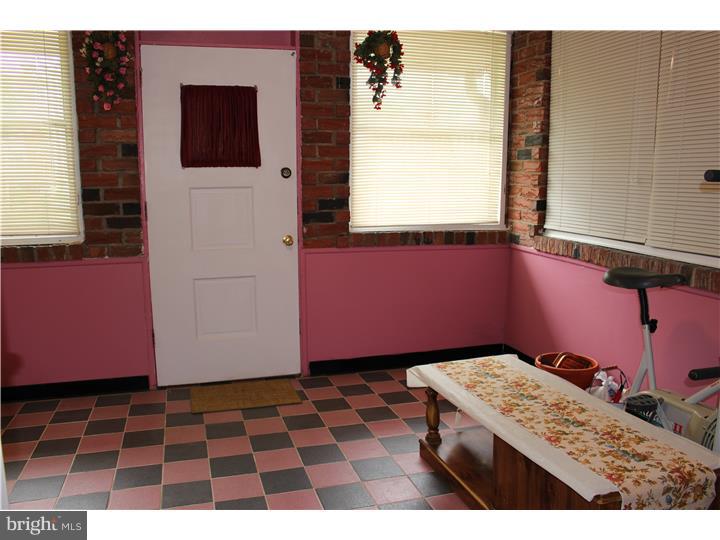 2730 Welsh Road Philadelphia, PA 19152 - Photo 17 of 21 Porch