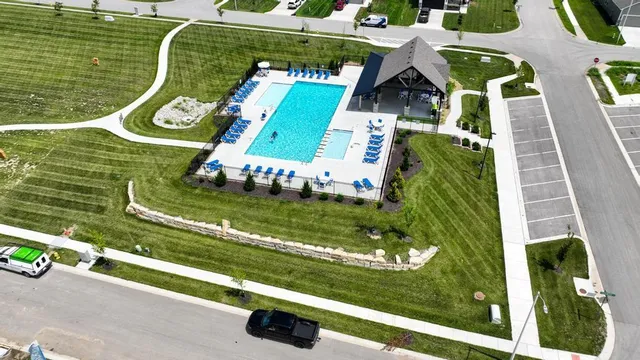 $390,000 | 12512 South Parkwood Lane, Lee's Summit, MO 64086