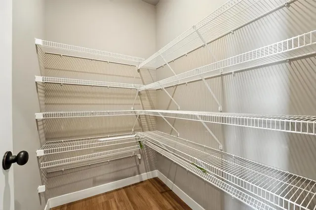 $390,000 | 12512 South Parkwood Lane, Lee's Summit, MO 64086