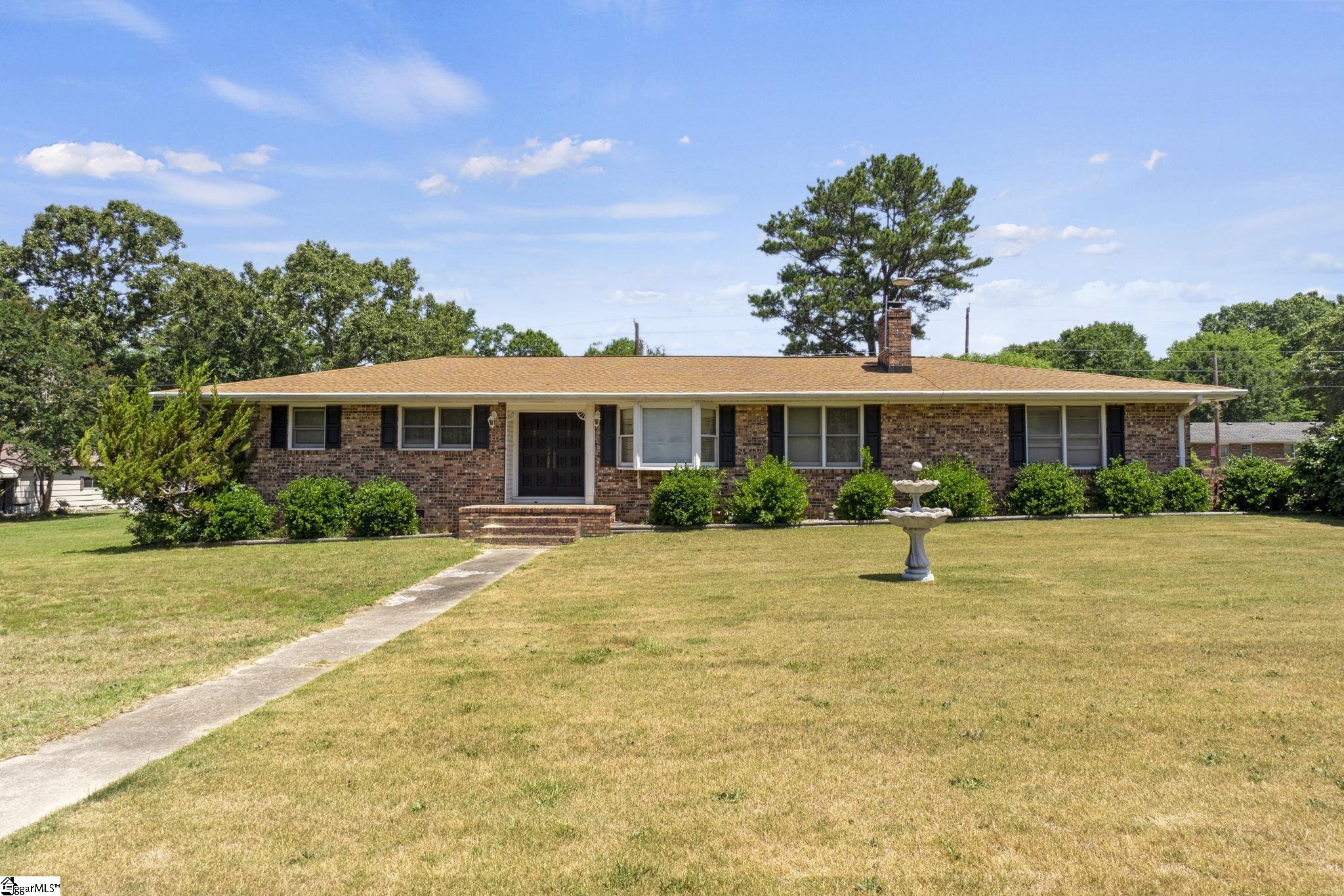 301 Park Road Belton, SC 29627 - Photo 1 of 31