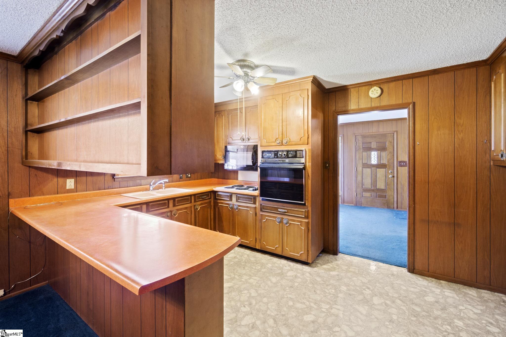 301 Park Road Belton, SC 29627 - Photo 7 of 31