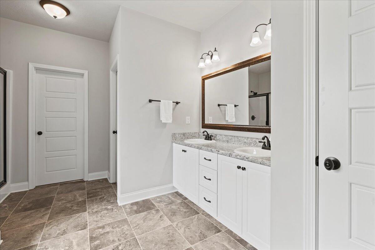 219 Swinton Pond Road Grovetown, GA 30813 - Photo 25 of 39 25-OWNERS BATHROOM