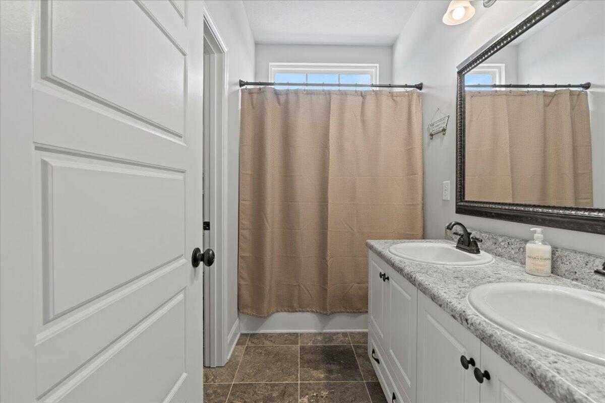 219 Swinton Pond Road Grovetown, GA 30813 - Photo 31 of 39 31-HALLWAY BATHROOM