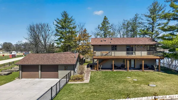 $445,000 | 67354 166th Avenue, Wabasha, MN 55981