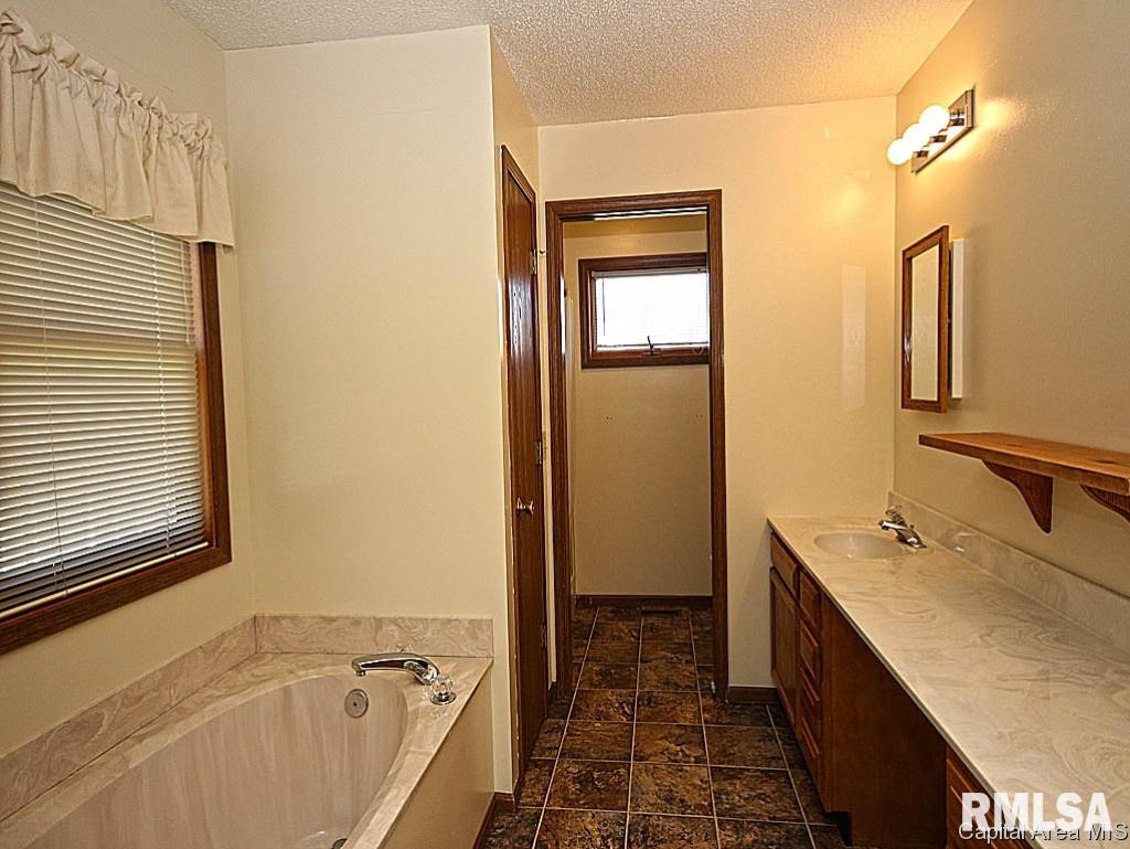 304 5 Forks Drive Springfield, IL 62711 - Photo 17 of 26 Gallery Image 17