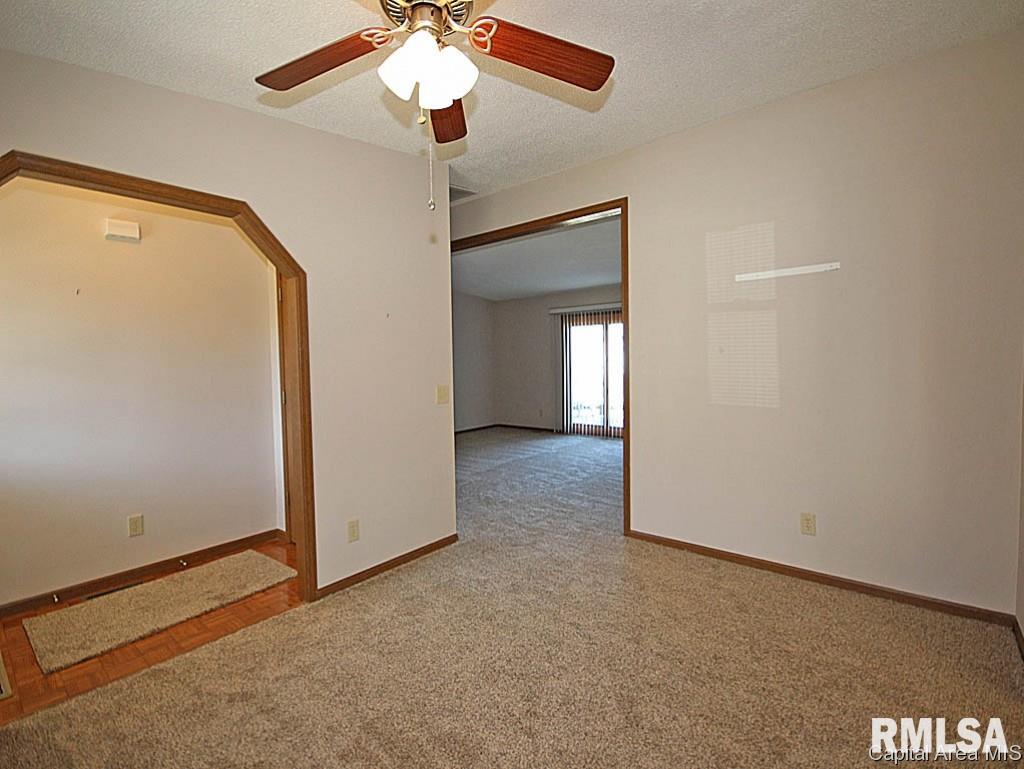 304 5 Forks Drive Springfield, IL 62711 - Photo 4 of 26 Gallery Image 4