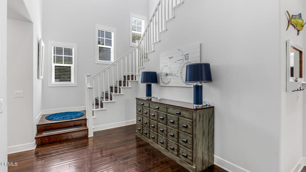 5010 Terramar Way Oxnard, CA 93035 - Photo 14 of 41 Stairs_01