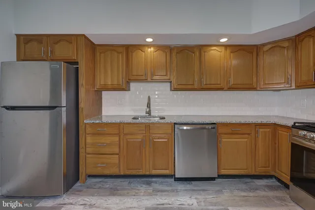 $235,900 | 424 Hunter Street, Gloucester City, NJ 08030