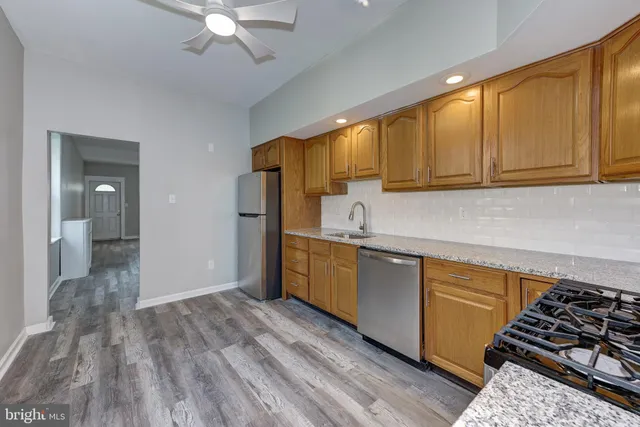 $235,900 | 424 Hunter Street, Gloucester City, NJ 08030