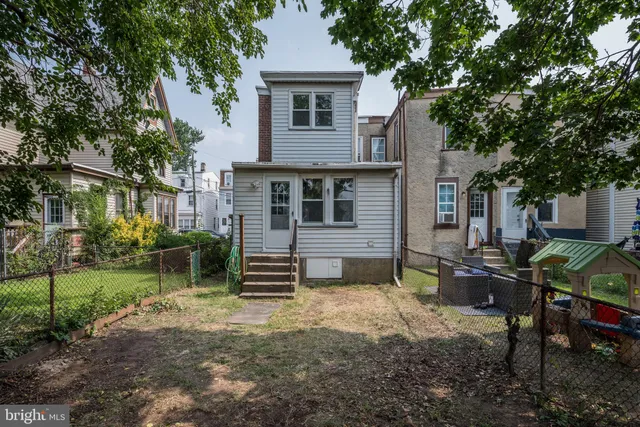 $235,900 | 424 Hunter Street, Gloucester City, NJ 08030