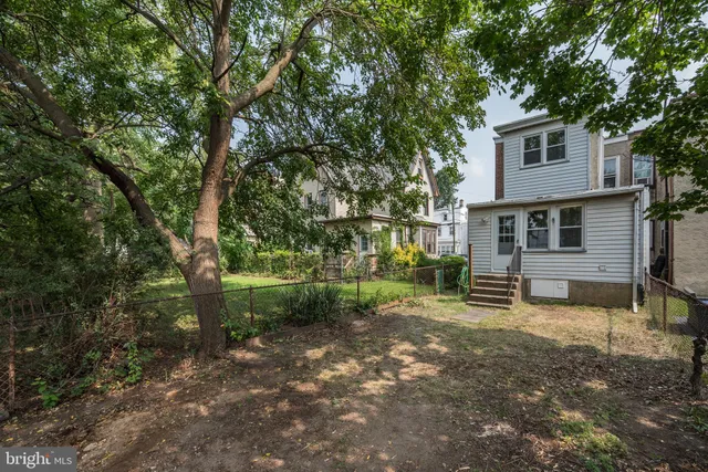 $235,900 | 424 Hunter Street, Gloucester City, NJ 08030