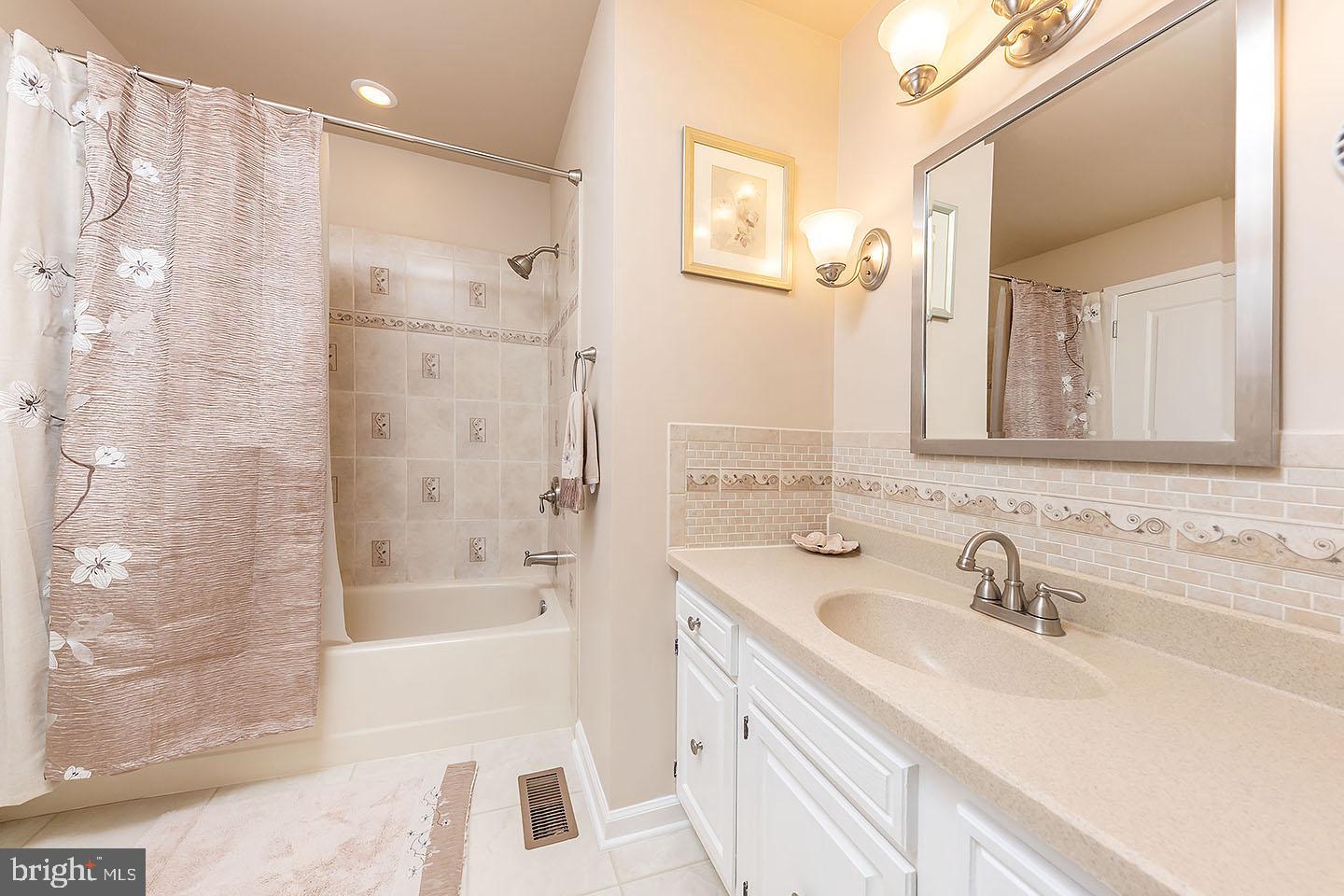 53 Manchester Road Sewell, NJ 08080 - Photo 15 of 31 Gallery Image 15