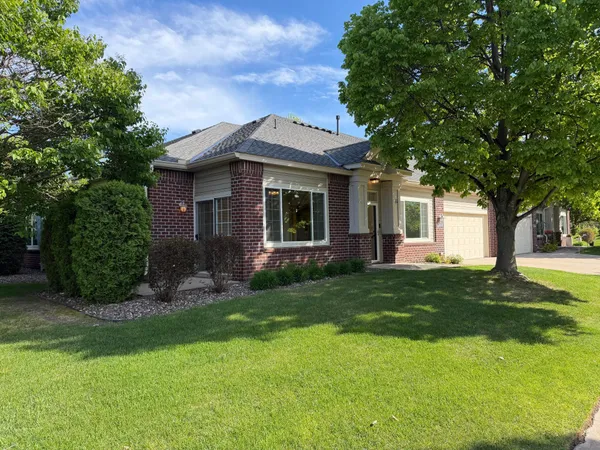 $2,395 | 12016 Vermillion Street Northeast, Unit D, Blaine, MN 55449