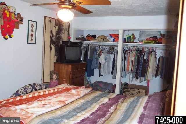 102 Blue Stone Road York, PA 17406 - Photo 4 of 7 Gallery Image 4