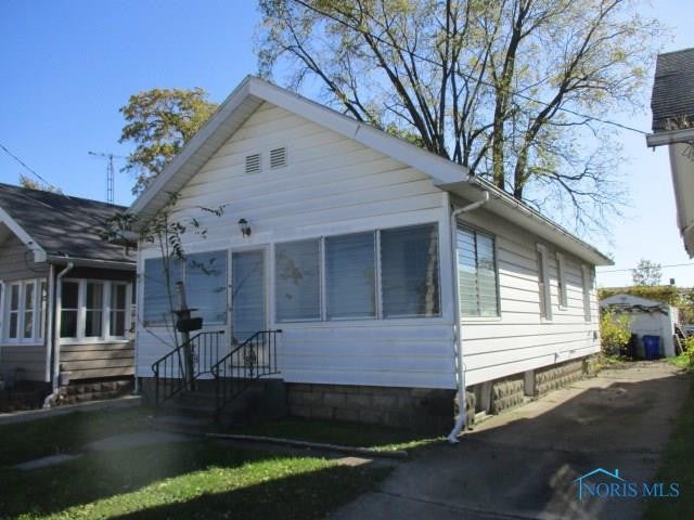 2051 Fairfax Road Toledo, OH 43613 - Photo 1 of 11 Gallery Image 1