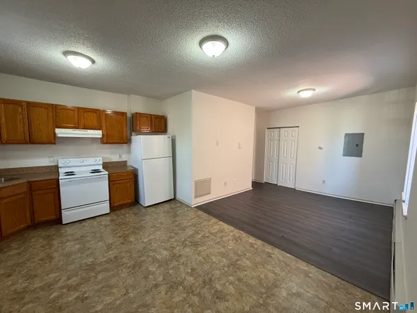 $1,650 | 834 Park Street, Unit 3W, Hartford, CT 06106