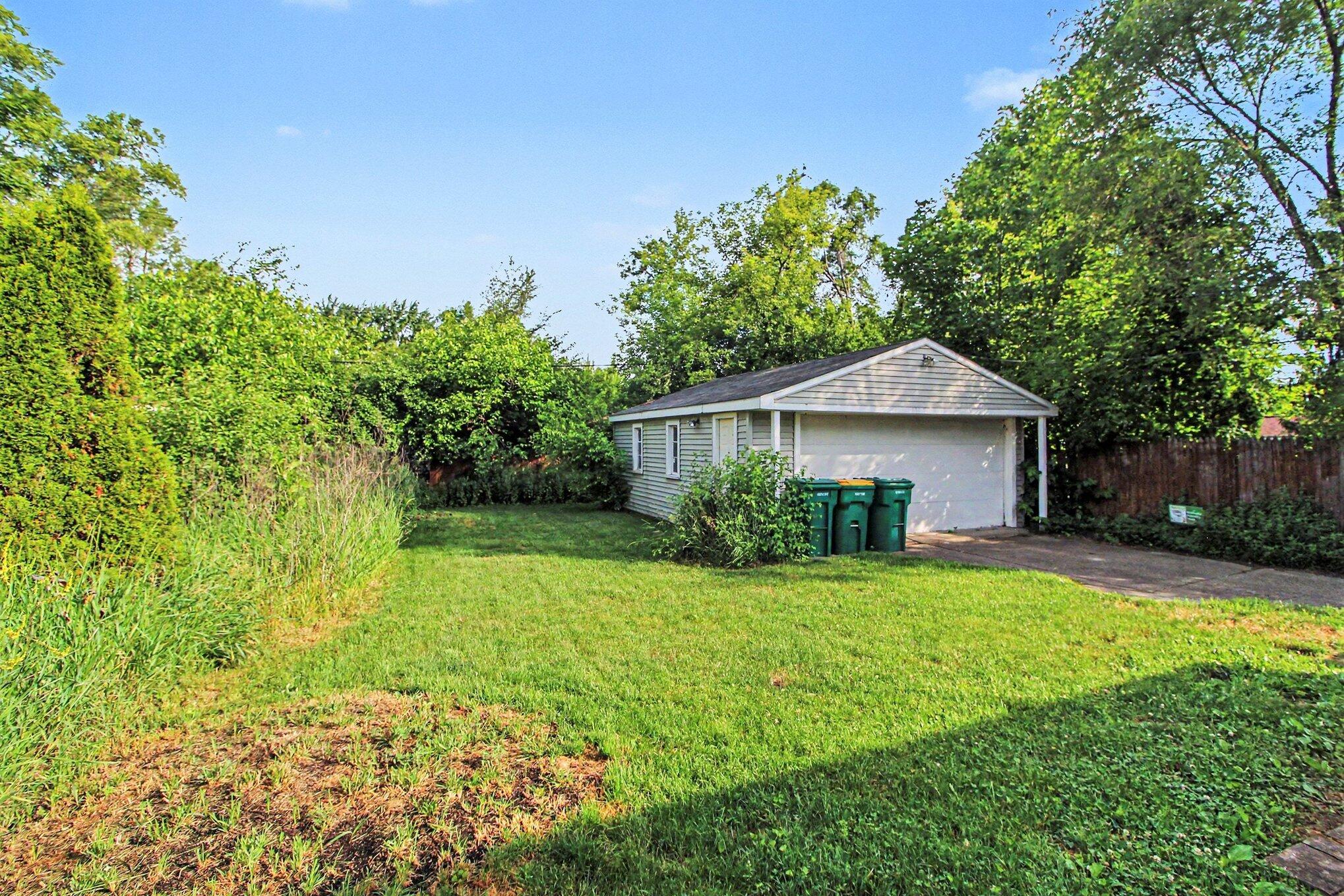 1307 Fall River Road Ypsilanti, MI 48198 - Photo 25 of 30 026_file_5511