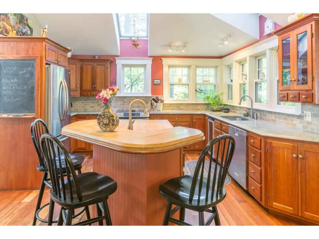 208 Stoney Brook Road New London, NH 03257 - Photo 5 of 30 Gallery Image 5