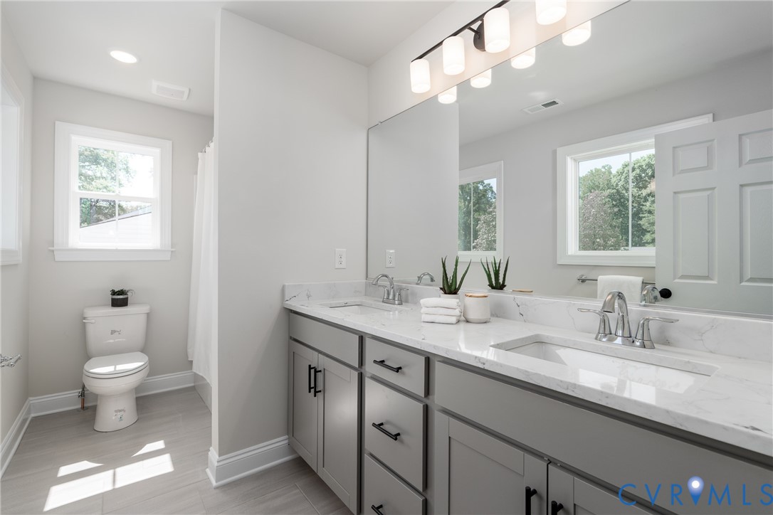8365 Abbey Road Richmond, VA 23235 - Photo 31 of 53 2nd floor hall full bath