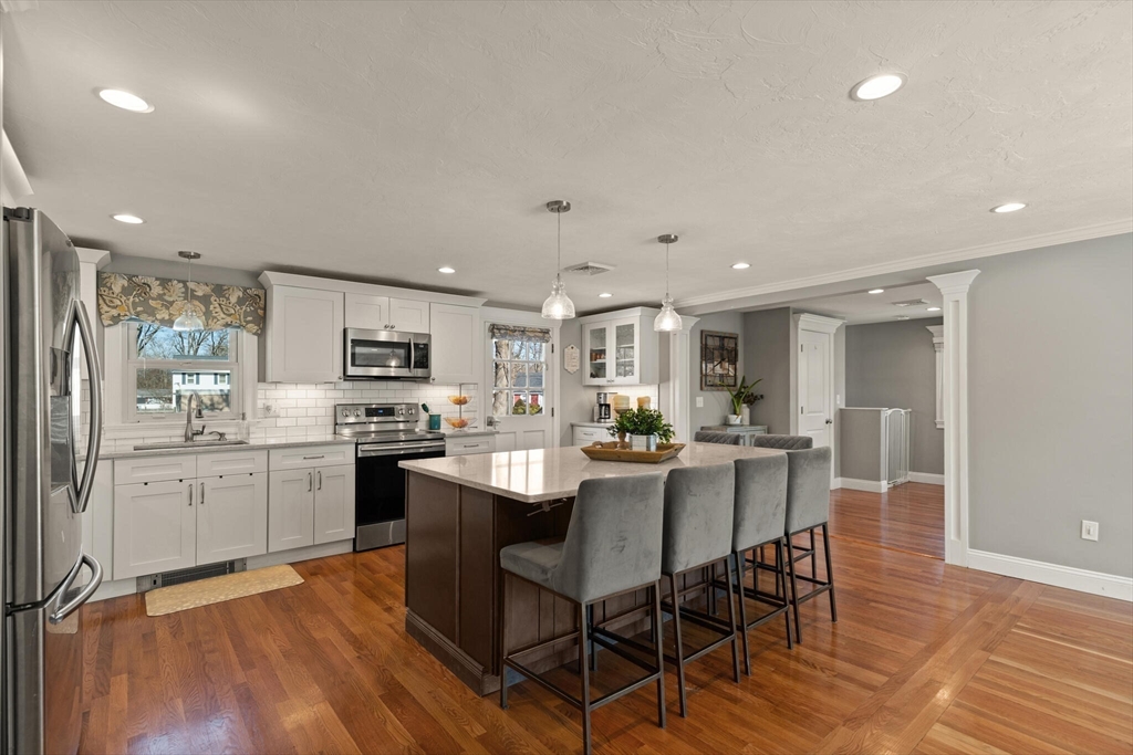 30 Marcus Road Wilmington, MA 01887 - Photo 6 of 31 Gallery Image 6