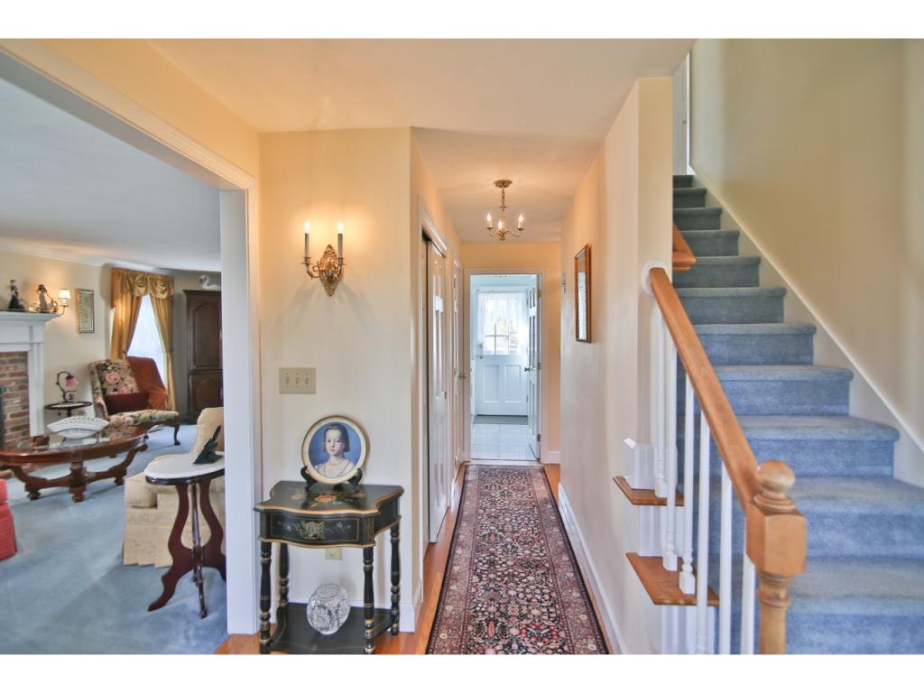 329 Winnacunnet Road Hampton, NH 03842 - Photo 14 of 30