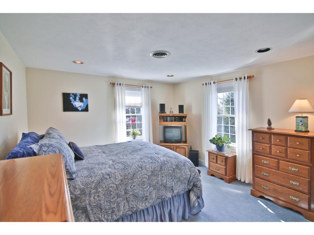 329 Winnacunnet Road Hampton, NH 03842 - Photo 21 of 30