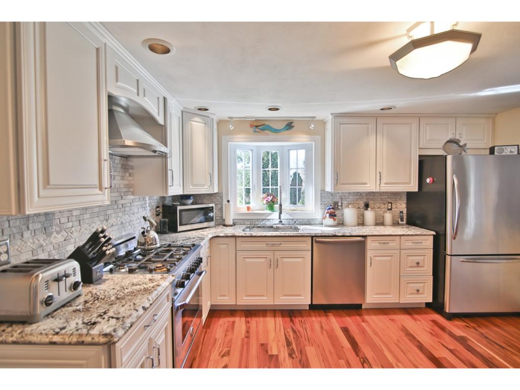 329 Winnacunnet Road Hampton, NH 03842 - Photo 5 of 30