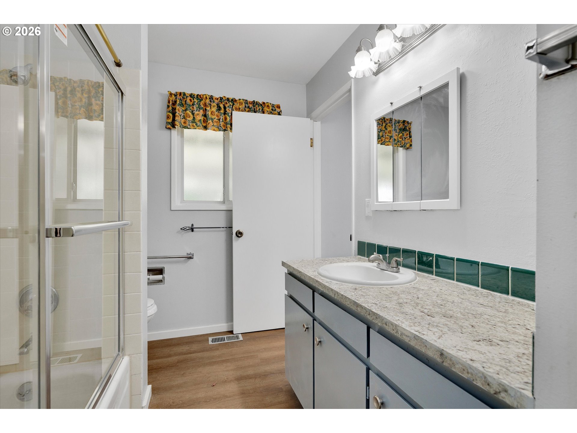 9430 Southwest Inez Street Portland, OR 97224 - Photo 19 of 34