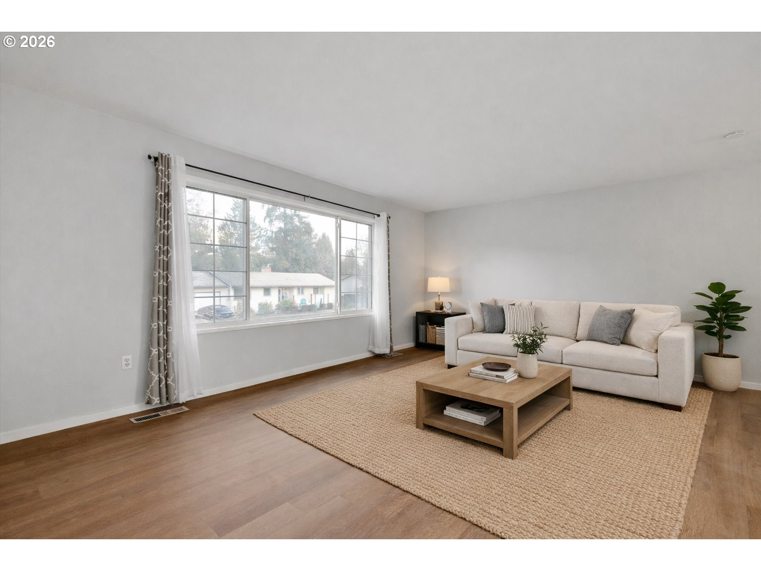 9430 Southwest Inez Street Portland, OR 97224 - Photo 6 of 34