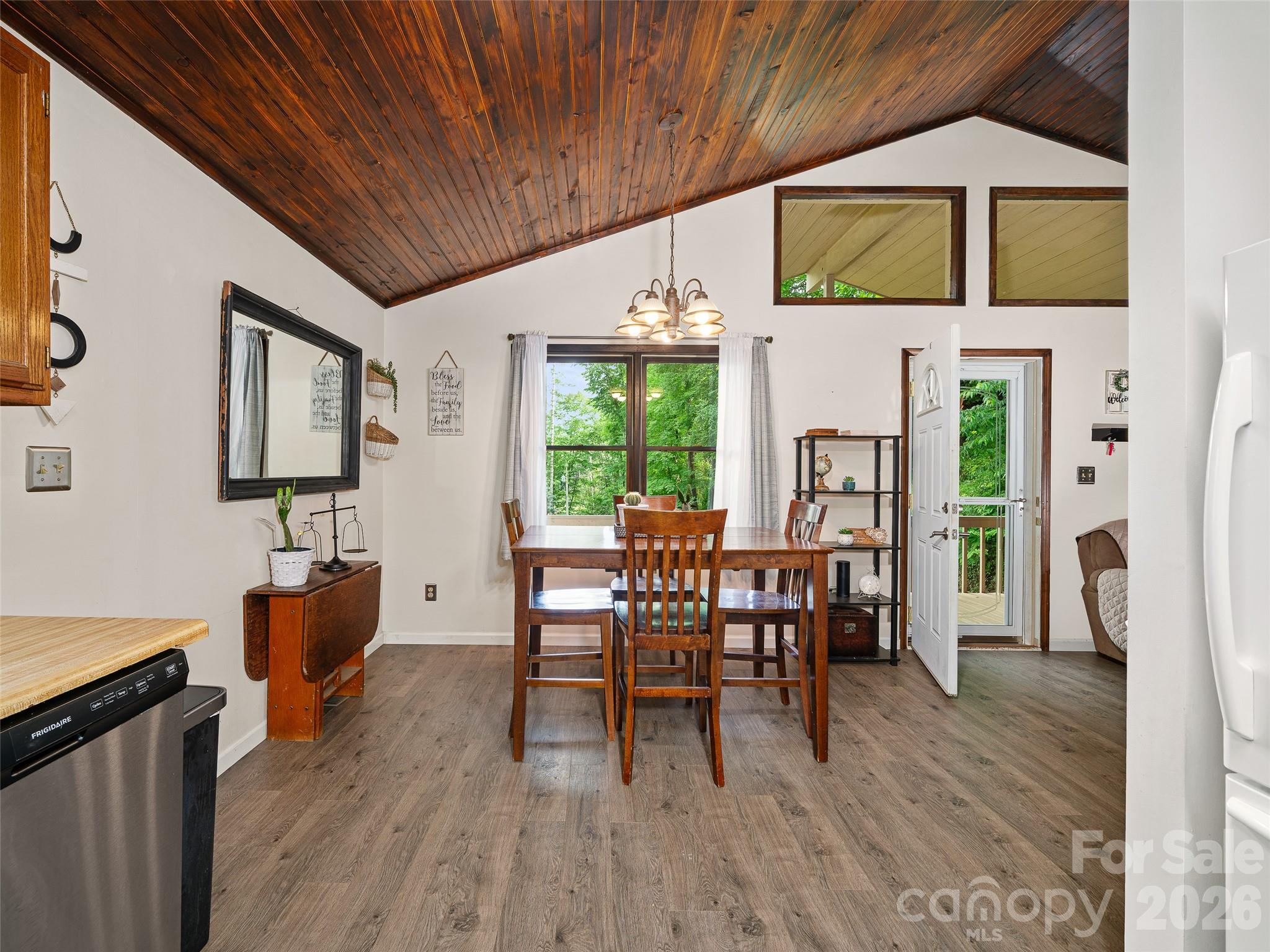 839 McKinney Road Burnsville, NC 28714 - Photo 8 of 23