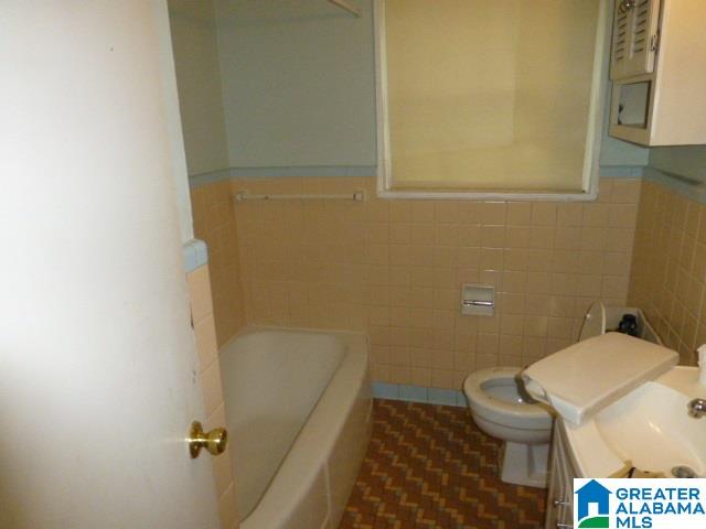 1227 Cresthill Road Birmingham, AL 35213 - Photo 13 of 17