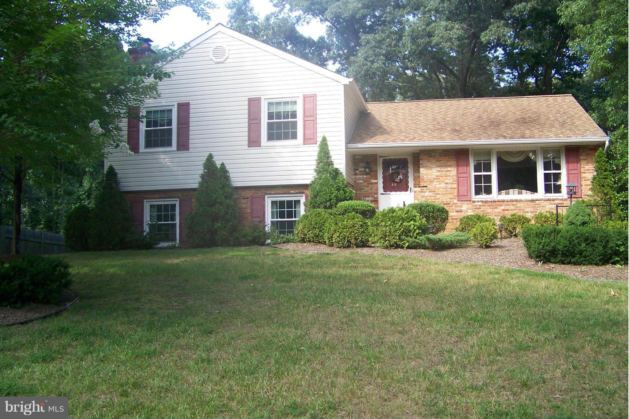 90 Circle Road Pasadena, MD 21122 - Photo 1 of 21 Exterior (Front)