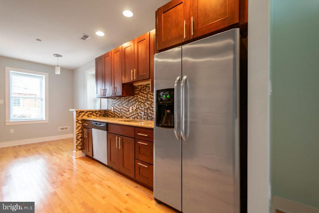 2147 Ellsworth Street Philadelphia, PA 19146 - Photo 8 of 23