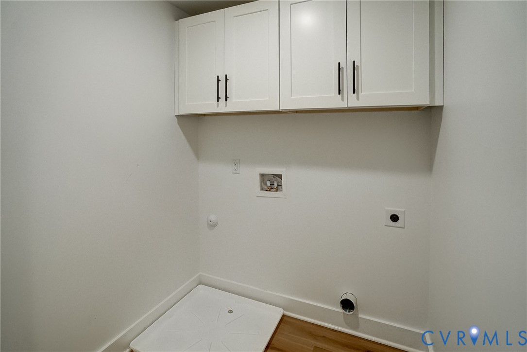 901 Commerce Street Petersburg, VA 23803 - Photo 25 of 40 a view of cabinets