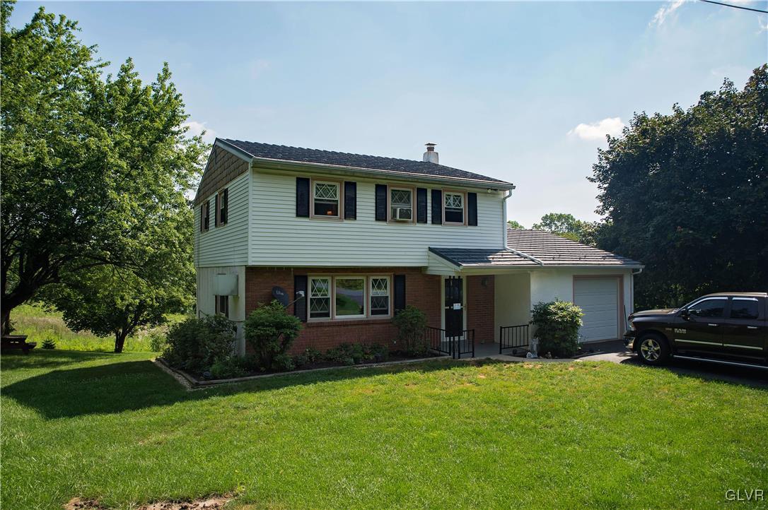 306 Deer Run Road Bechtelsville, PA 19505 - Photo 1 of 29 Well maintained 2 Story offering four bedrooms loc