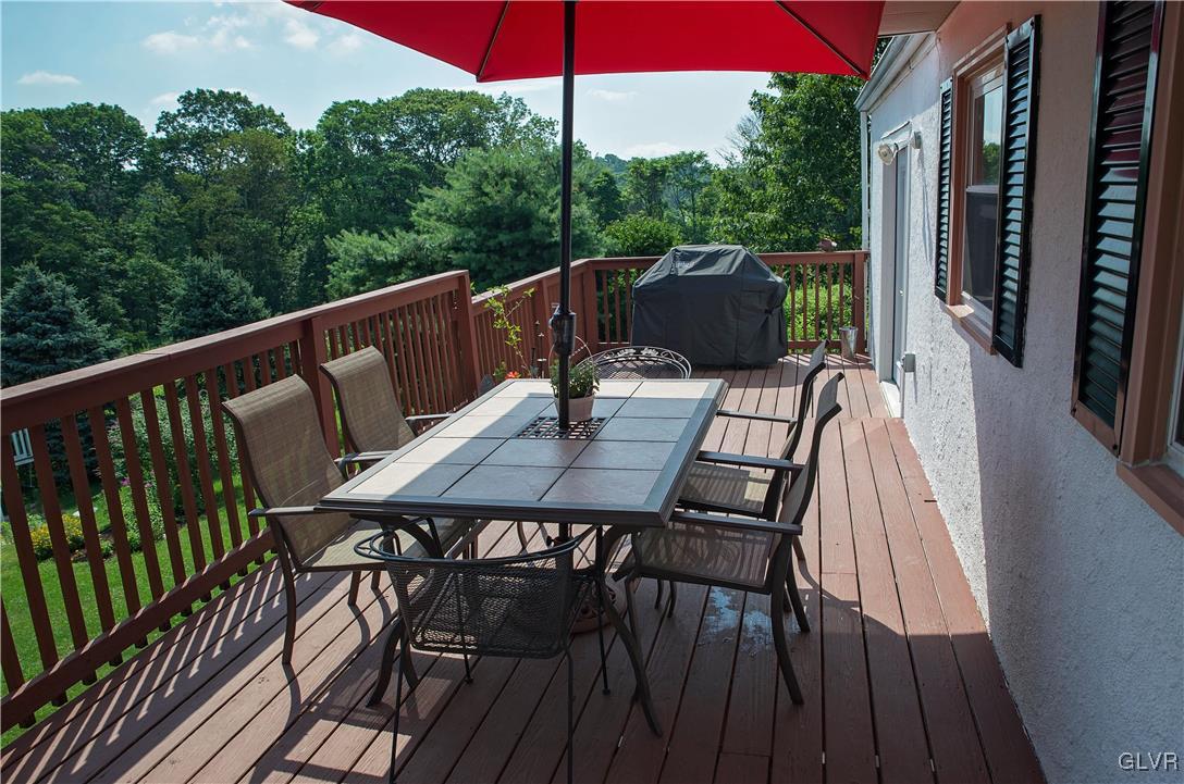 306 Deer Run Road Bechtelsville, PA 19505 - Photo 19 of 29 Deck