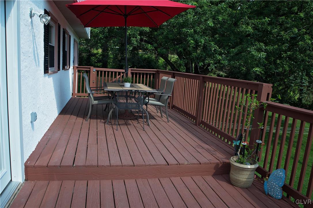 306 Deer Run Road Bechtelsville, PA 19505 - Photo 20 of 29 Deck